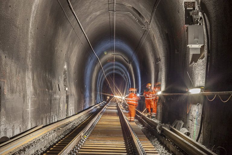 Fahrbahnerneuerung Albis-Tunnel SBB
